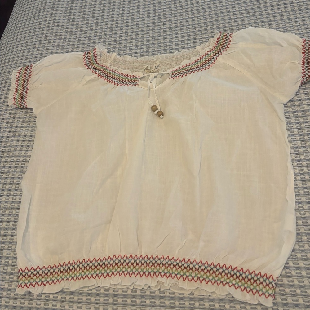 Girl Krazy white smocked short sleeve cotton top. Size L.